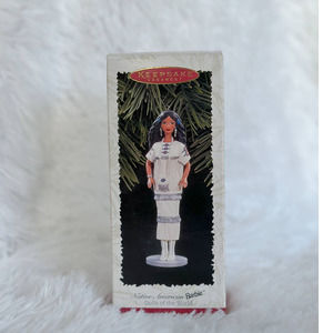 Hallmark 1996 Native American Barbie !st in Series Dolls of the World